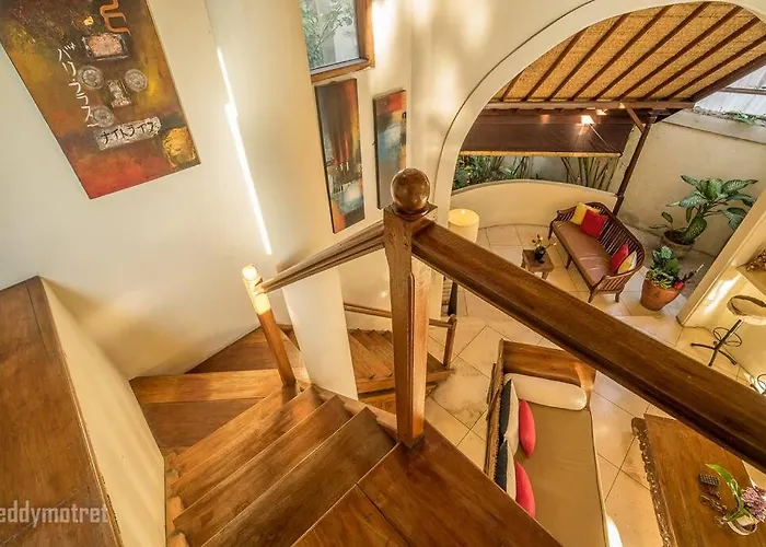 Tropical 3br In The Heart Of Villa Seminyak