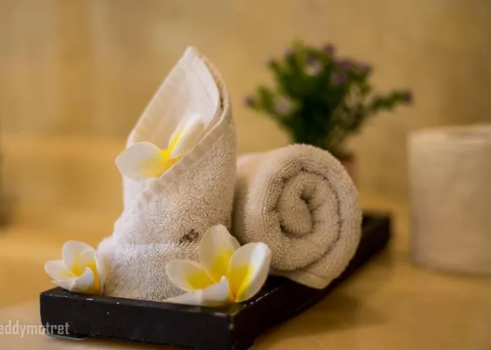Tropical 3br In The Heart Of Villa Seminyak